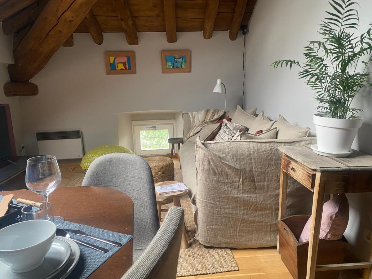 Loft De La Place Bourg-Madame Luaran gambar