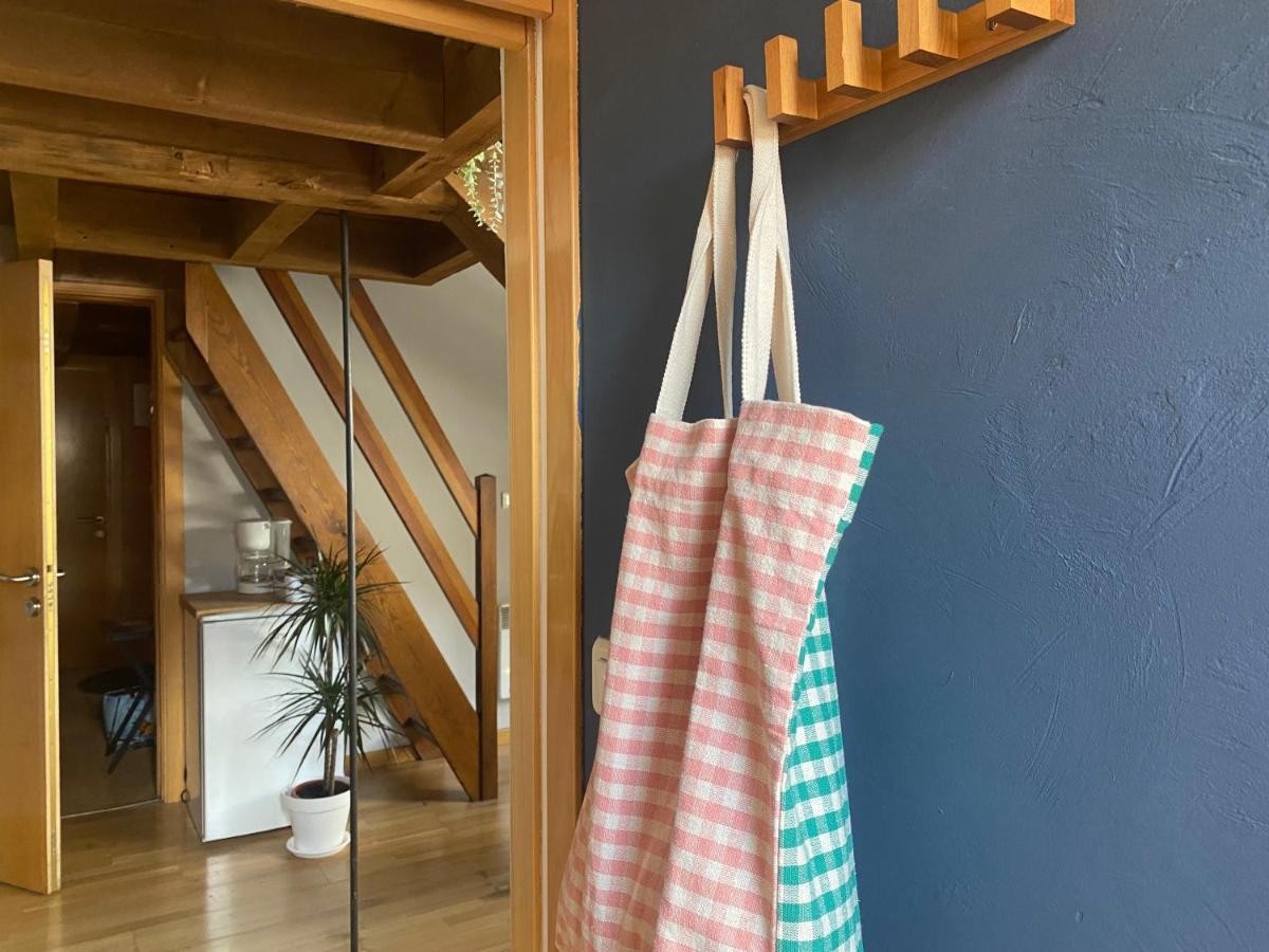 Loft De La Place Bourg-Madame Luaran gambar