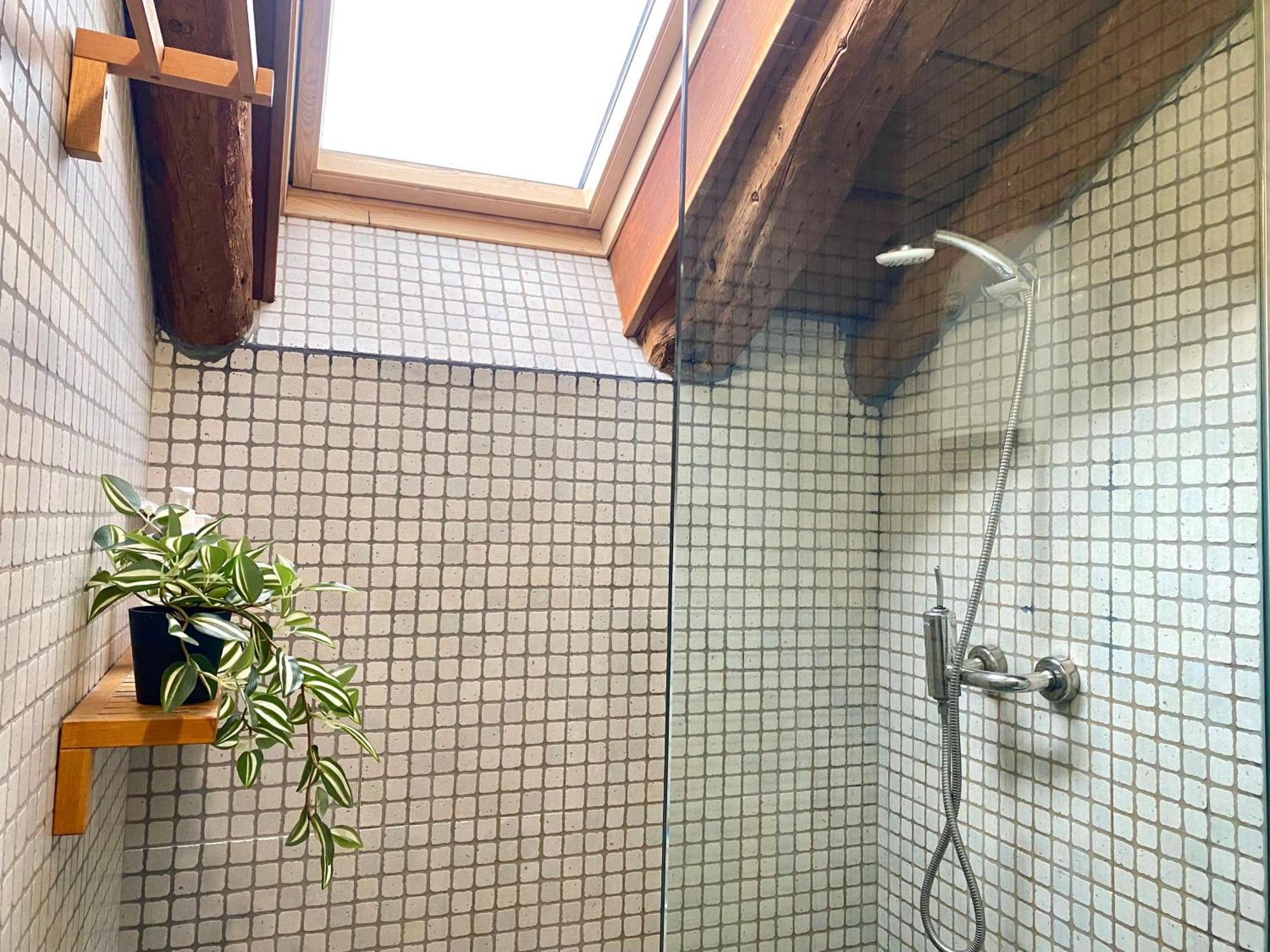 Loft De La Place Bourg-Madame Luaran gambar